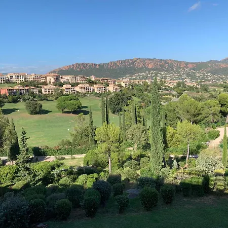 Raphael, Cap Esterel Le Hameau. Vue Saint-Raphaël