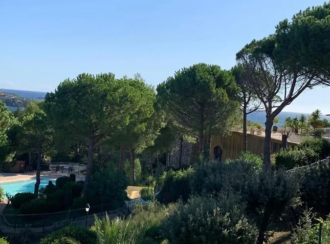 Raphael, Cap Esterel Le Hameau. Vue *