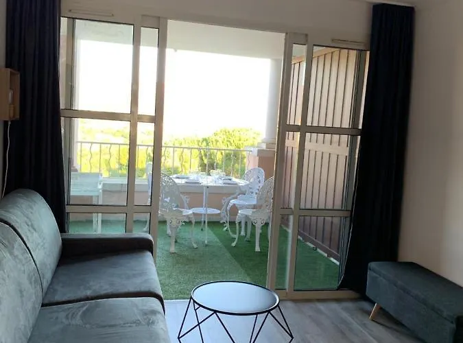 Raphael, Cap Esterel Le Hameau. Vue * Saint-Raphaël