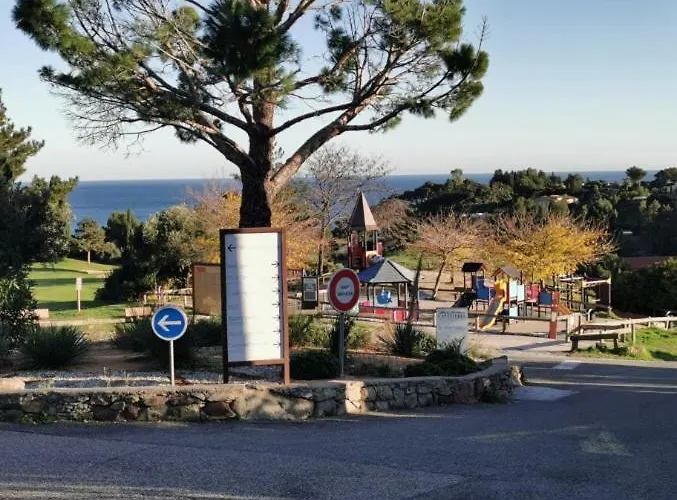 Raphael, Cap Esterel Le Hameau. Vue * Saint-Raphaël